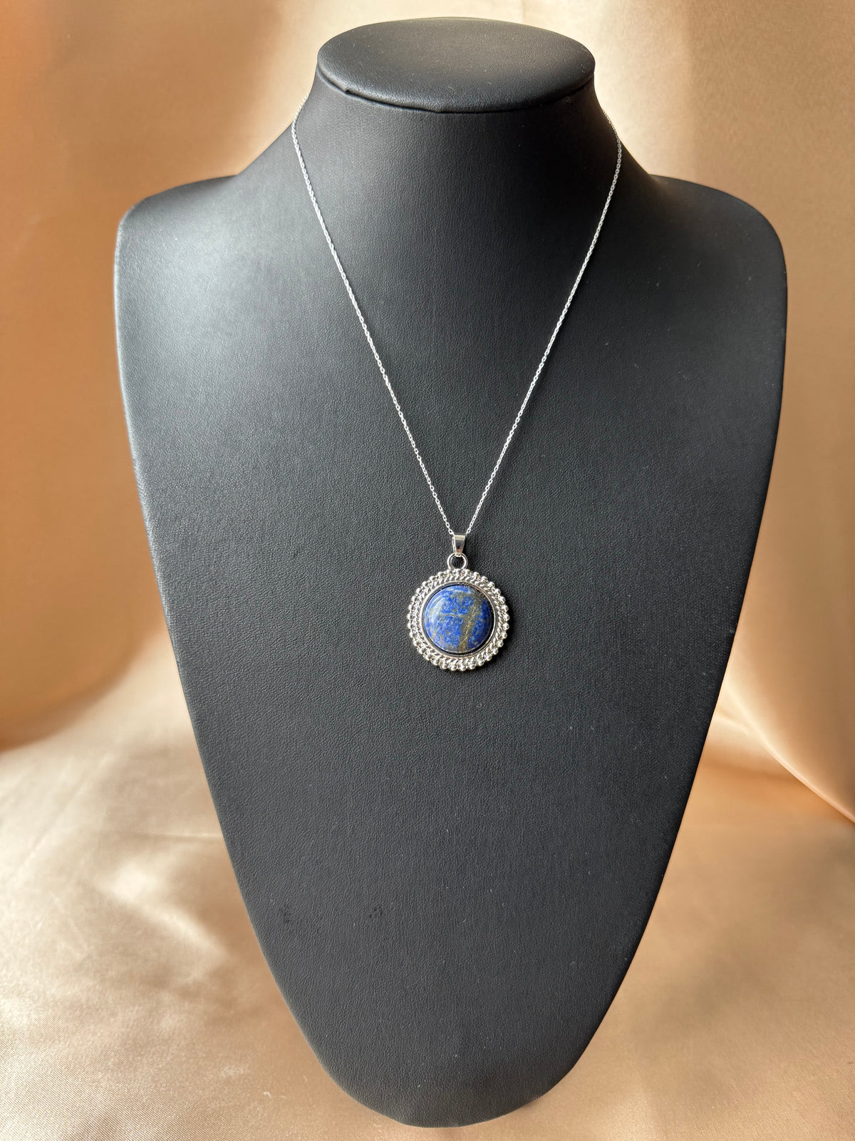 Lapis Lazuli Madalyon Kolye