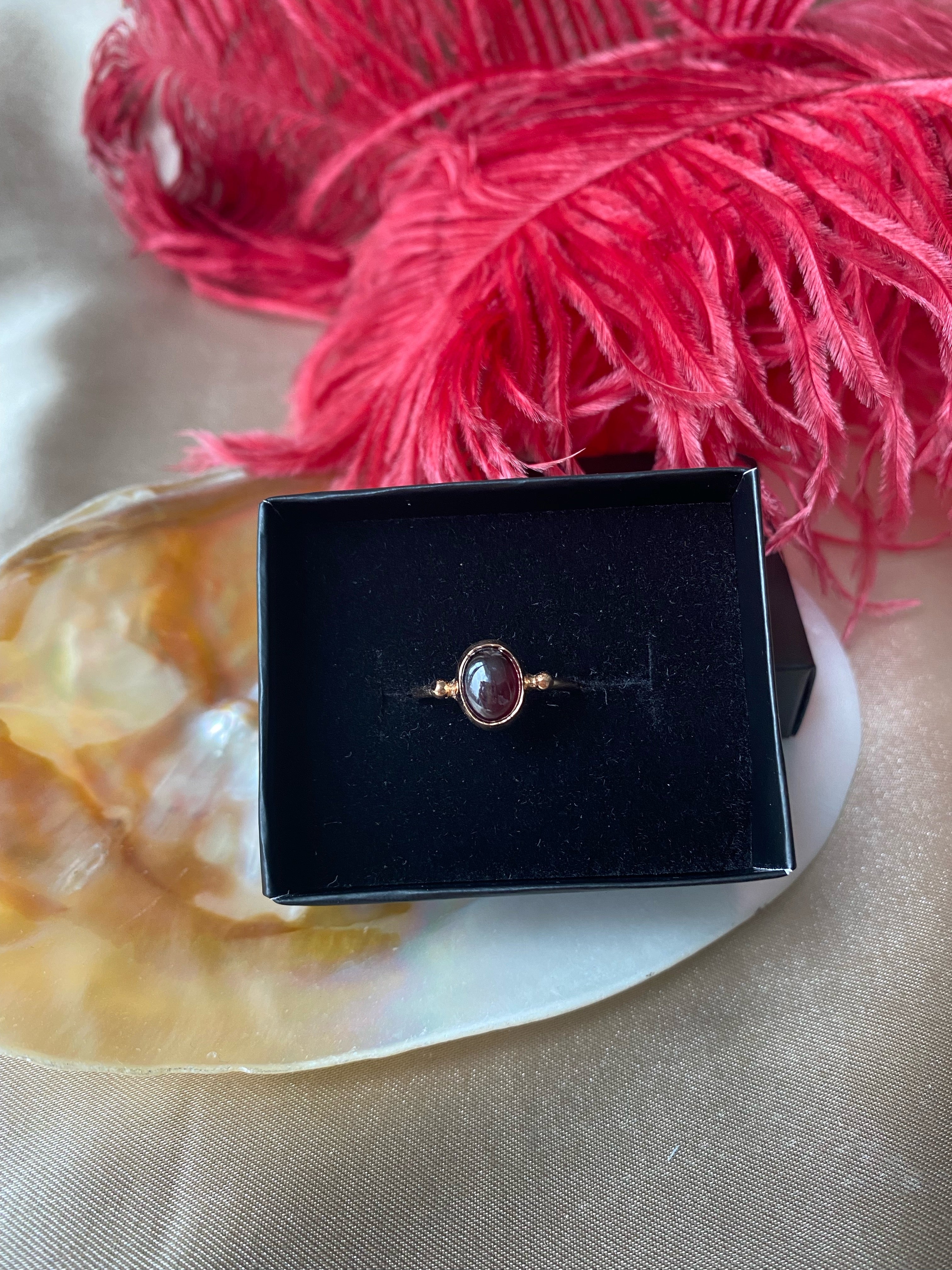 Lal Taşı (Garnet) Basic Rose Gold Yüzük