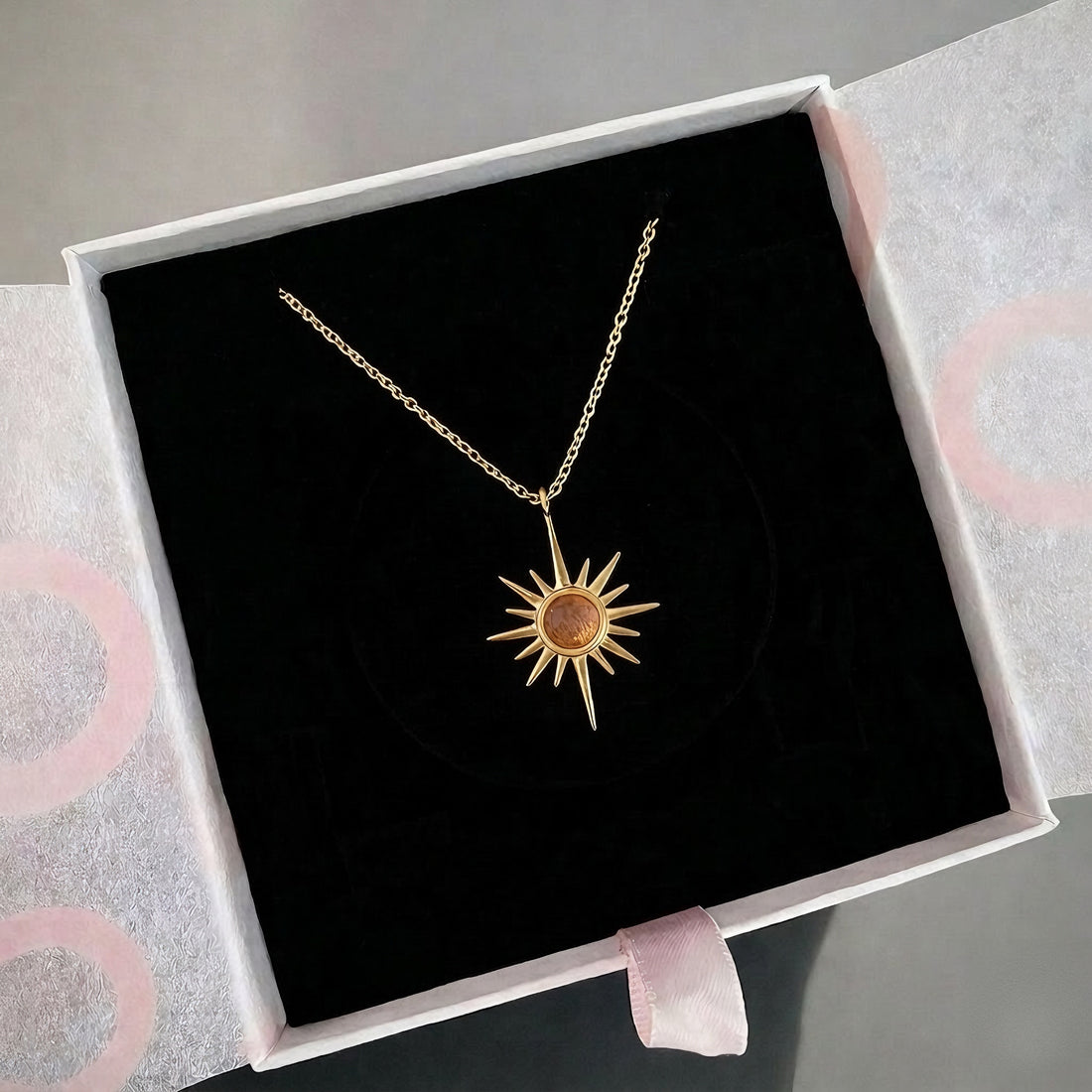 Güneş Taşı Kuzey Yıldızı Gold Kolye