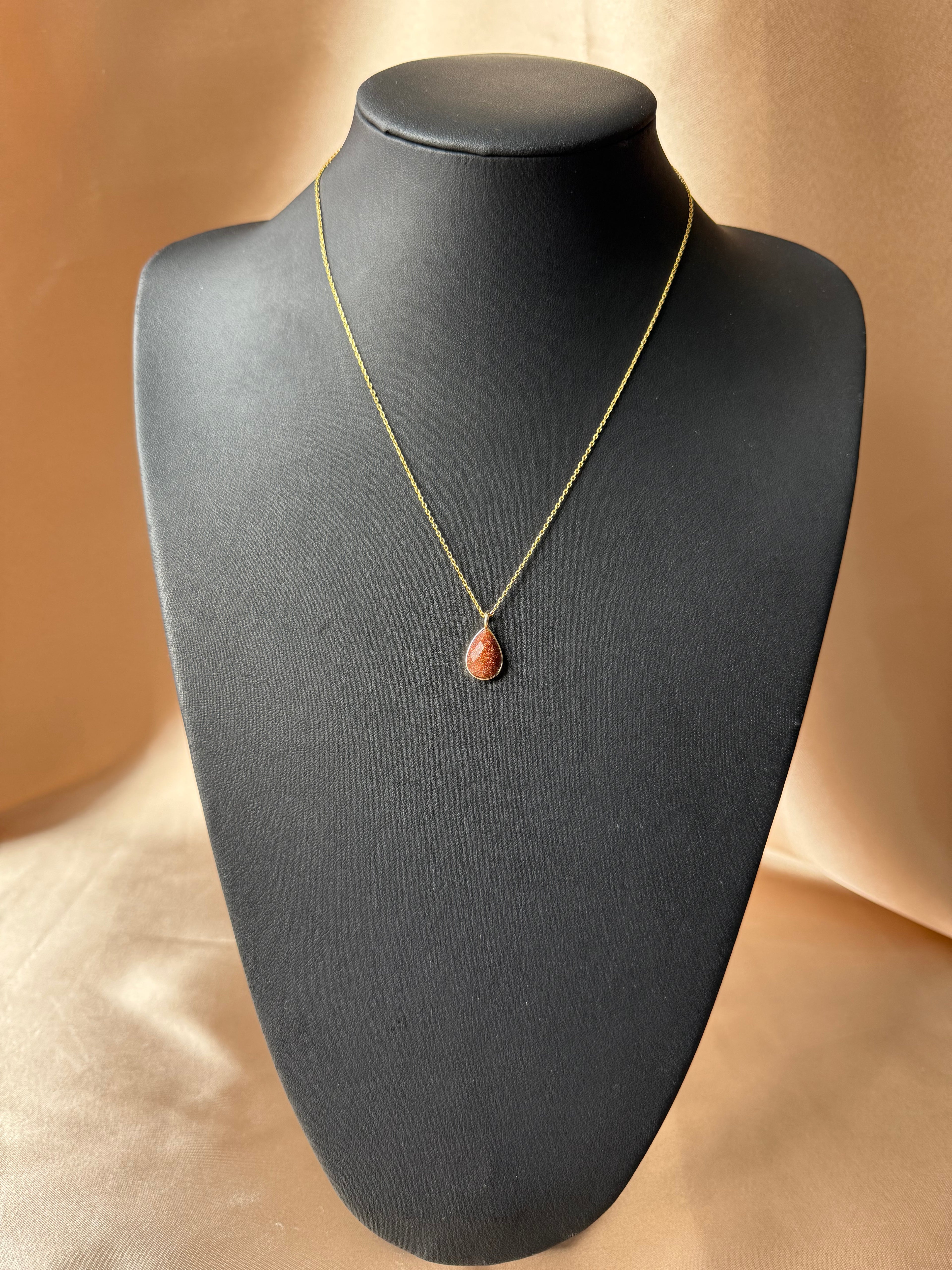 Güneş Taşı Fasetli Damla Gold Kolye