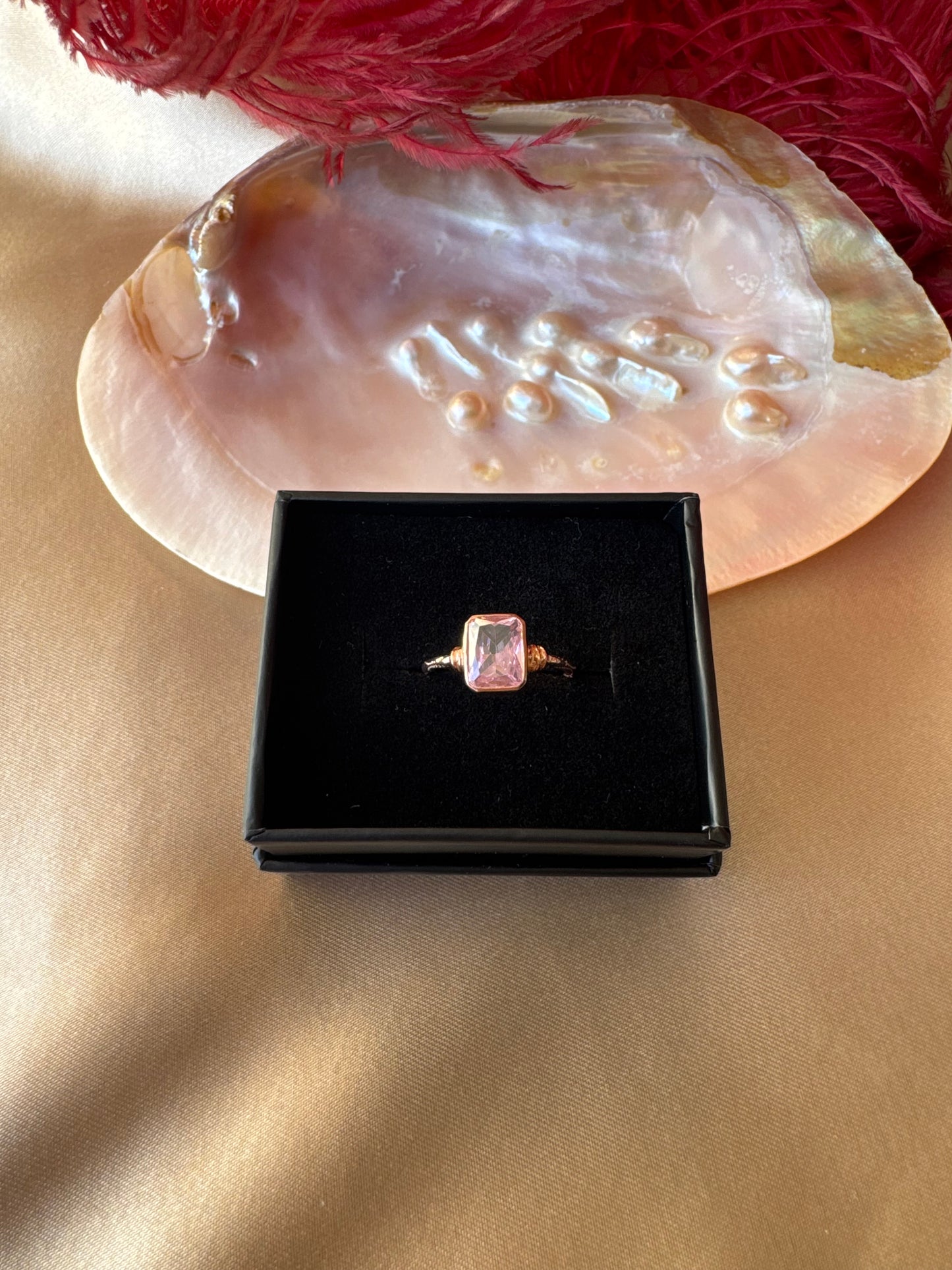 Pembe Kuvars Dörtgen Rose Gold Yüzük