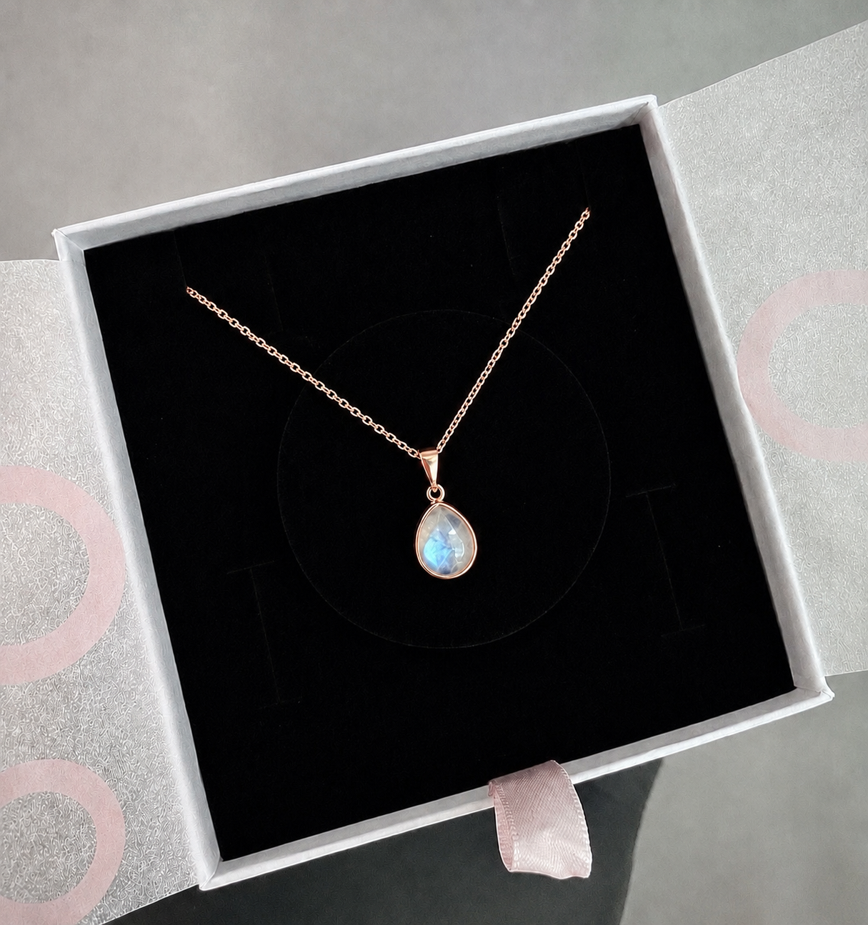 Ay Taşı Minimal Damy Rose Gold Kolye