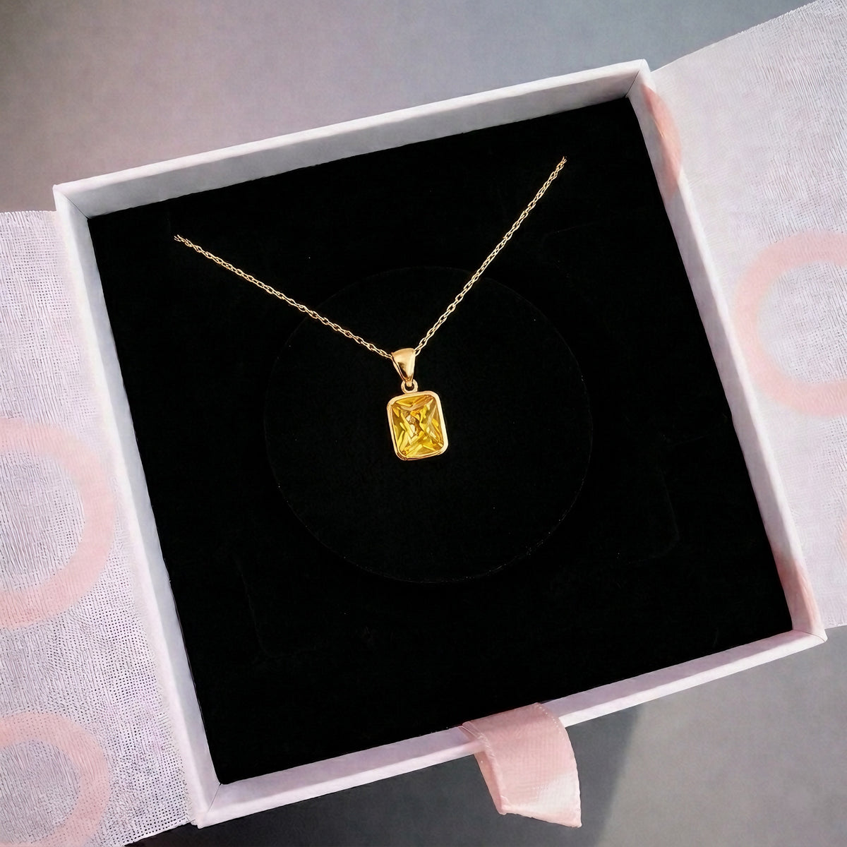 Sitrin Minimal Dörtgen Gold Kolye