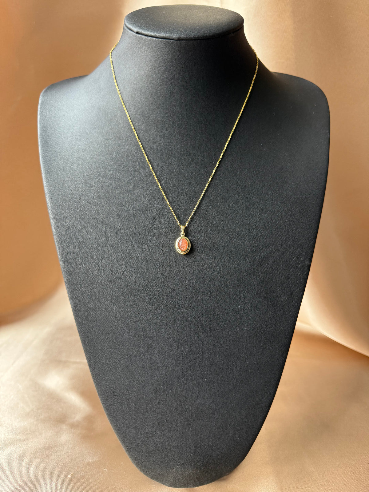 Güneş Taşı Minimal Vintage Gold Kolye