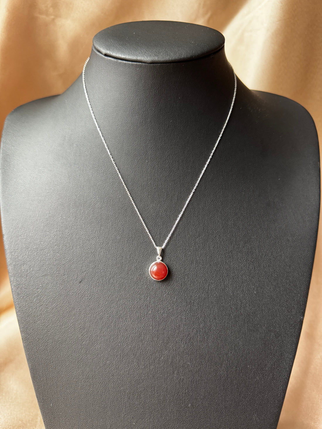 Akik Yuvarlak Gümüş Kolye