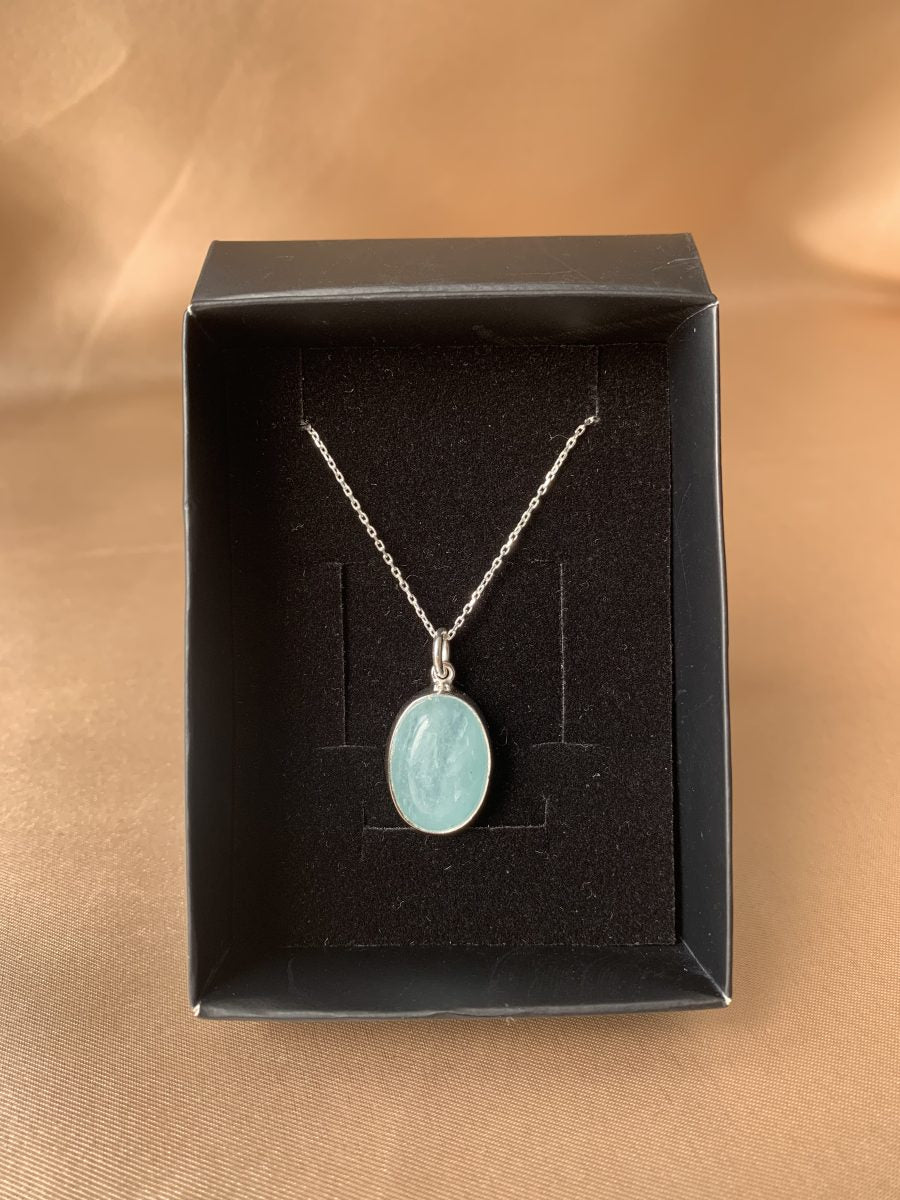 Akuamarin Büyük Oval Gümüş Kolye