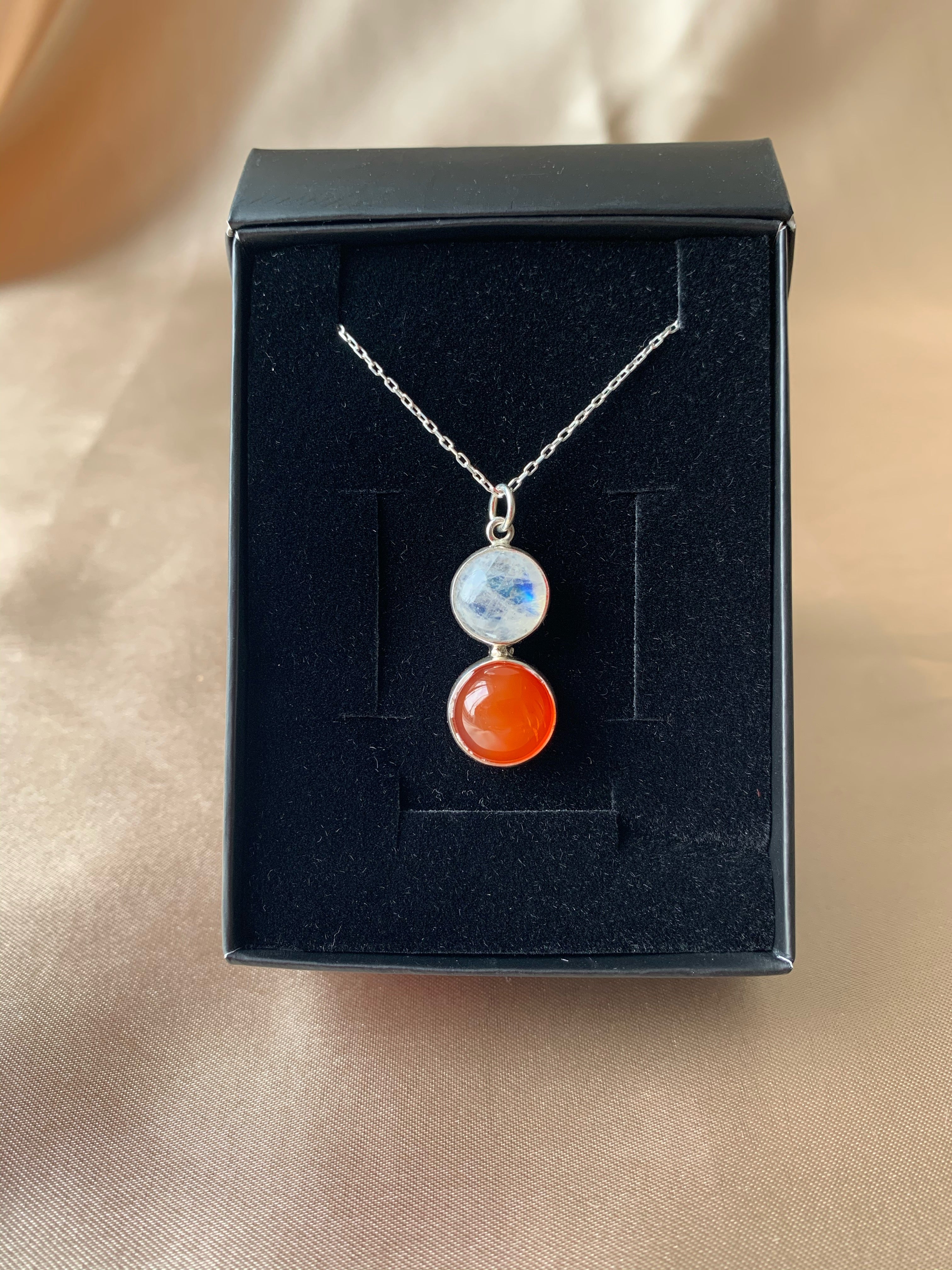 Ay Taşı & Akik Twin Flame Gümüş Kolye