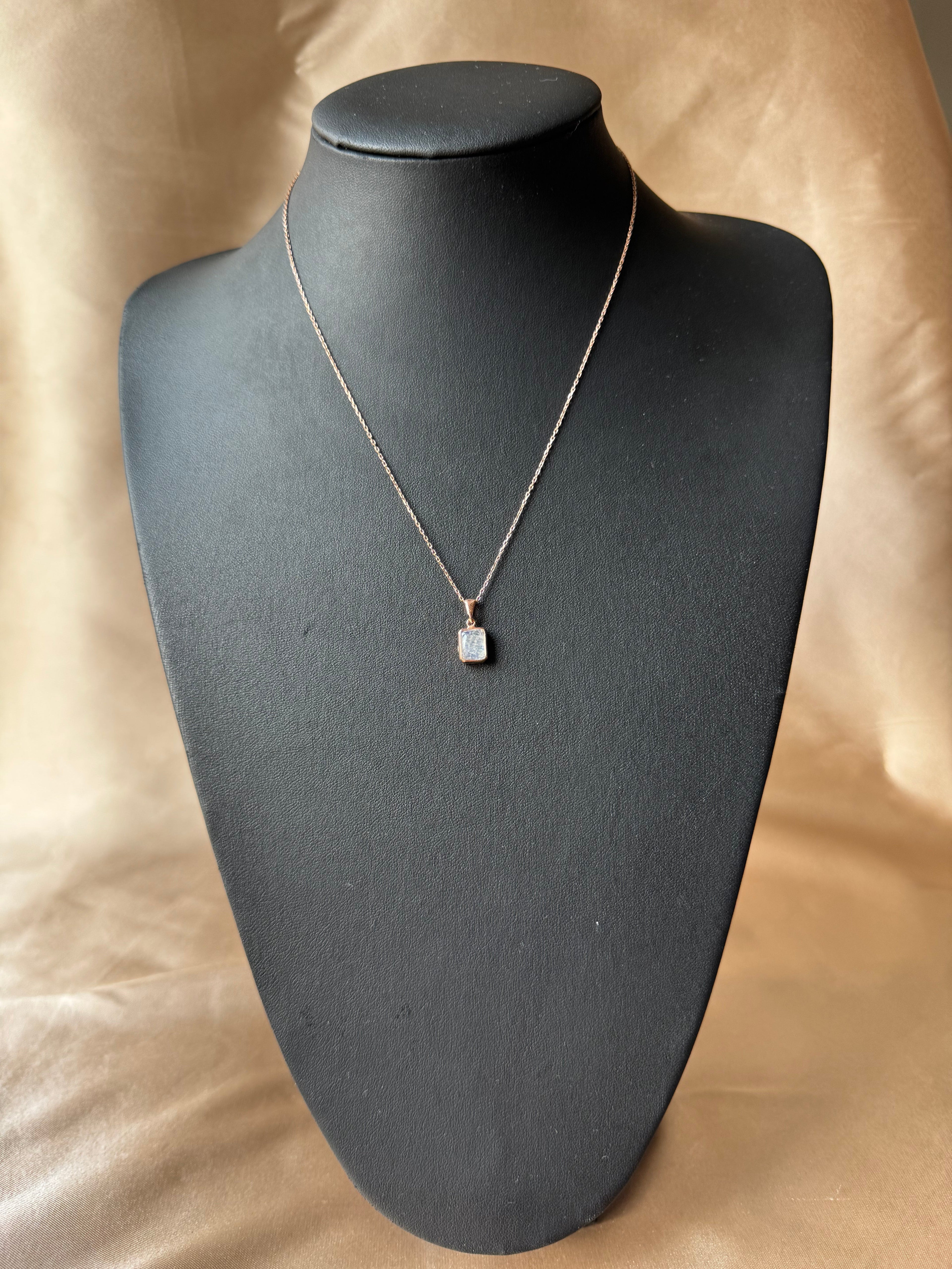 Ay Taşı Minimal Dörtgen Rose Gold Kolye