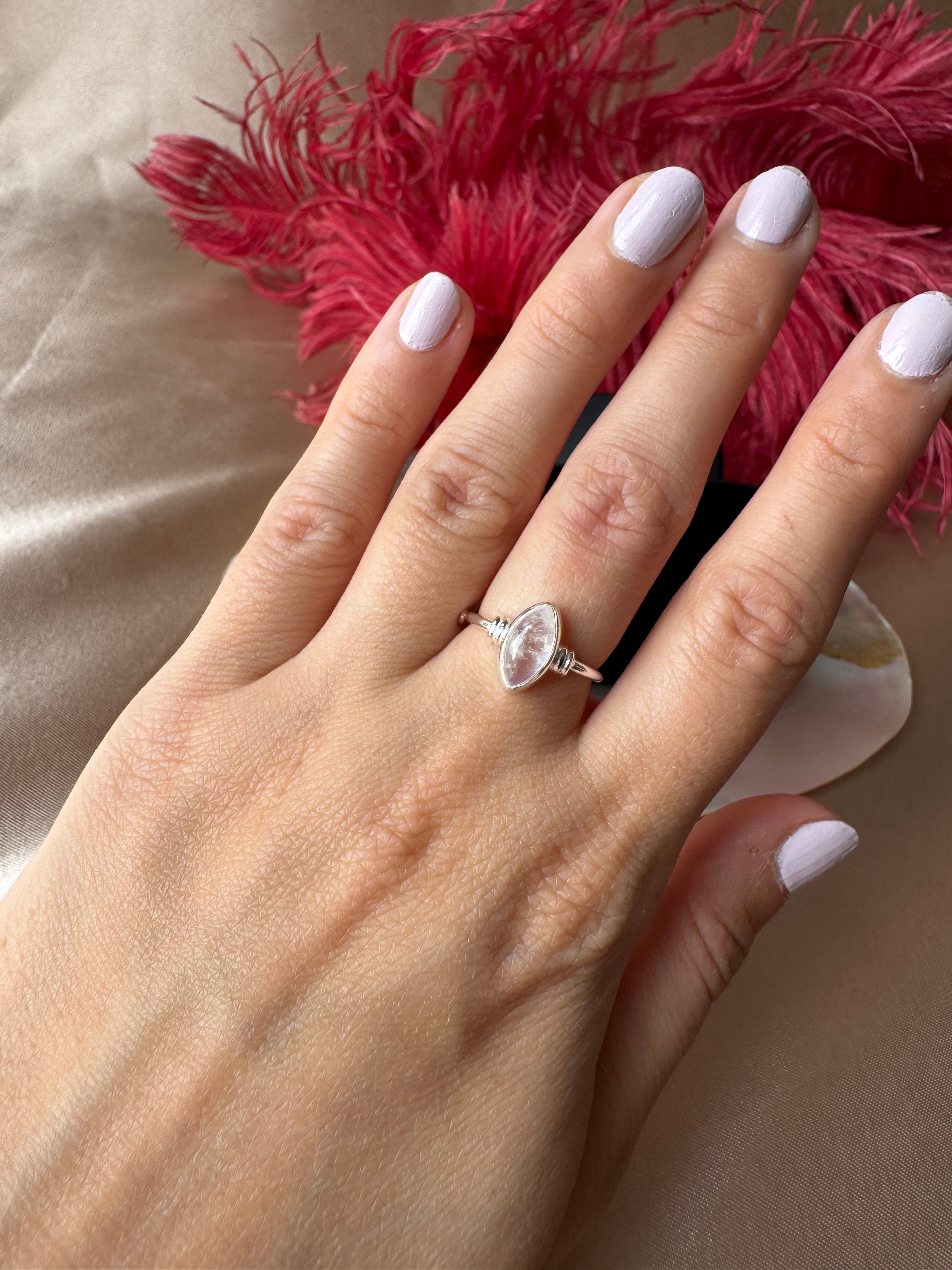 Ay Taşı Markiz Gümüş Yüzük