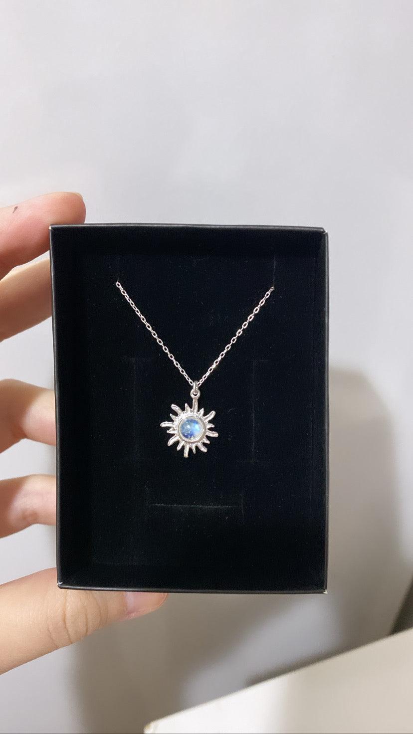 Ay Taşı Minimal Güneş Gümüş Kolye