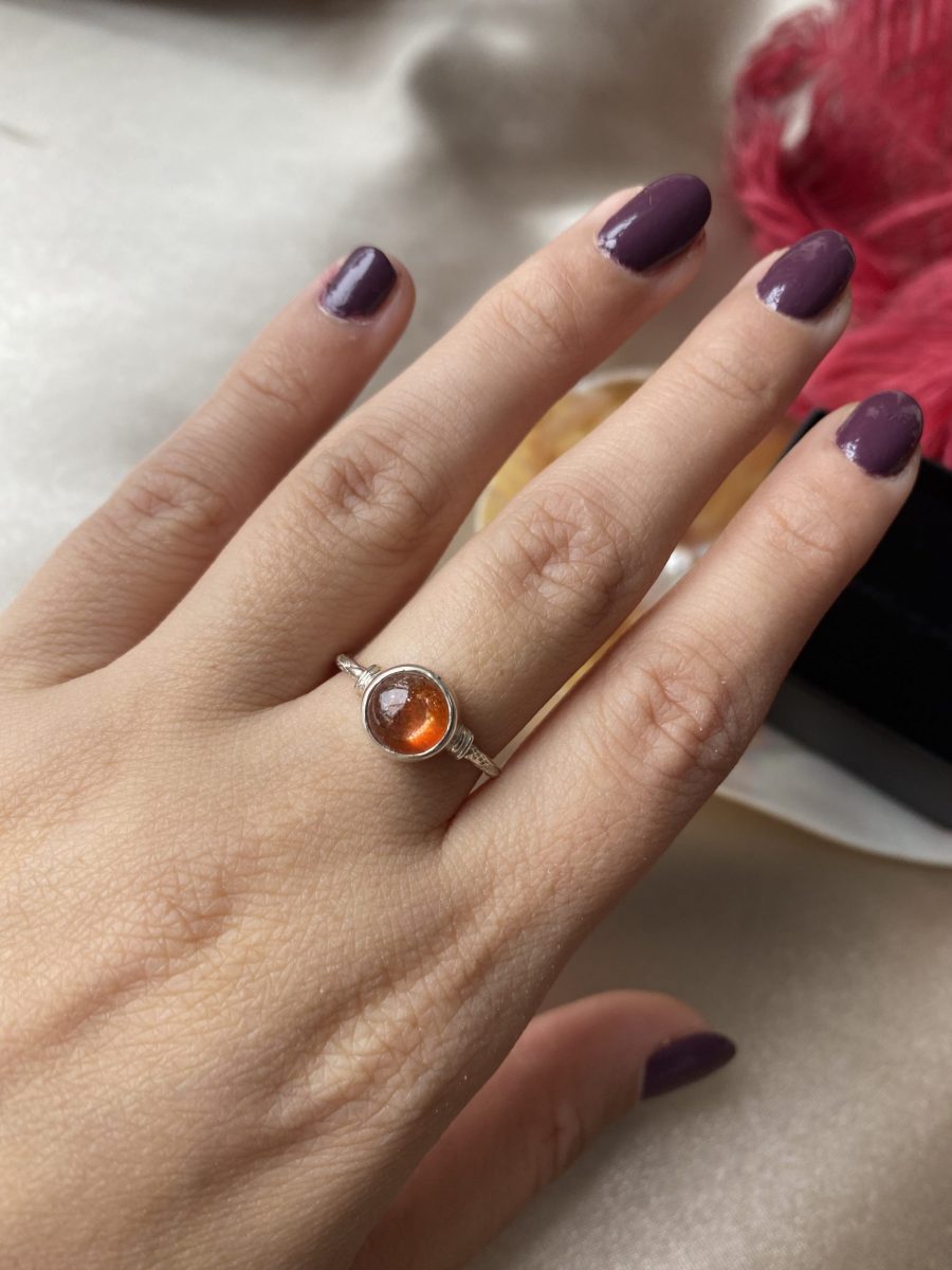 Güneş Taşı Yuvarlak Gümüş Yüzük