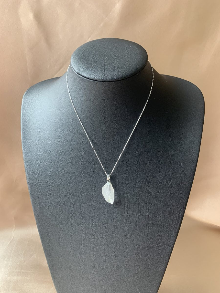 Kristal Kuvars İşlenmemiş Kolye