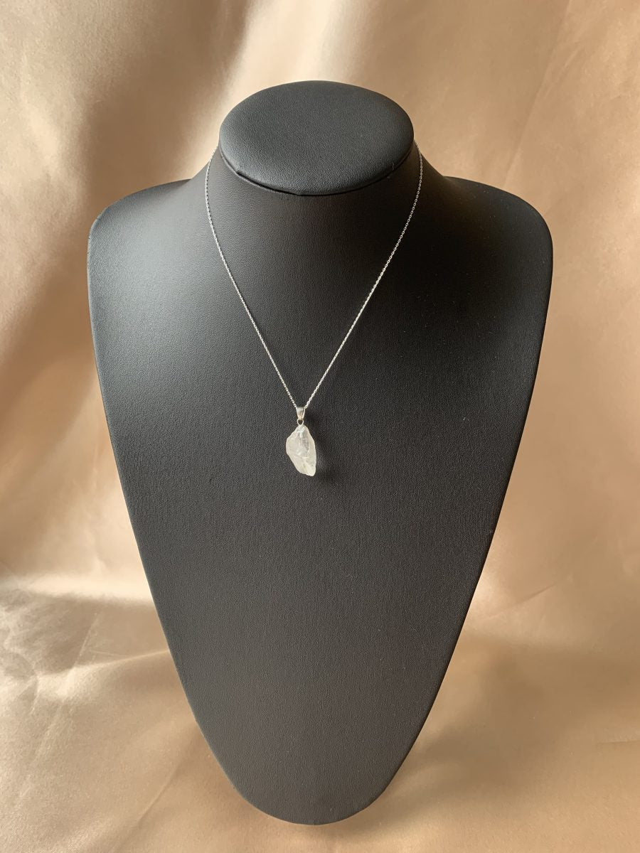 Kristal Kuvars İşlenmemiş Kolye