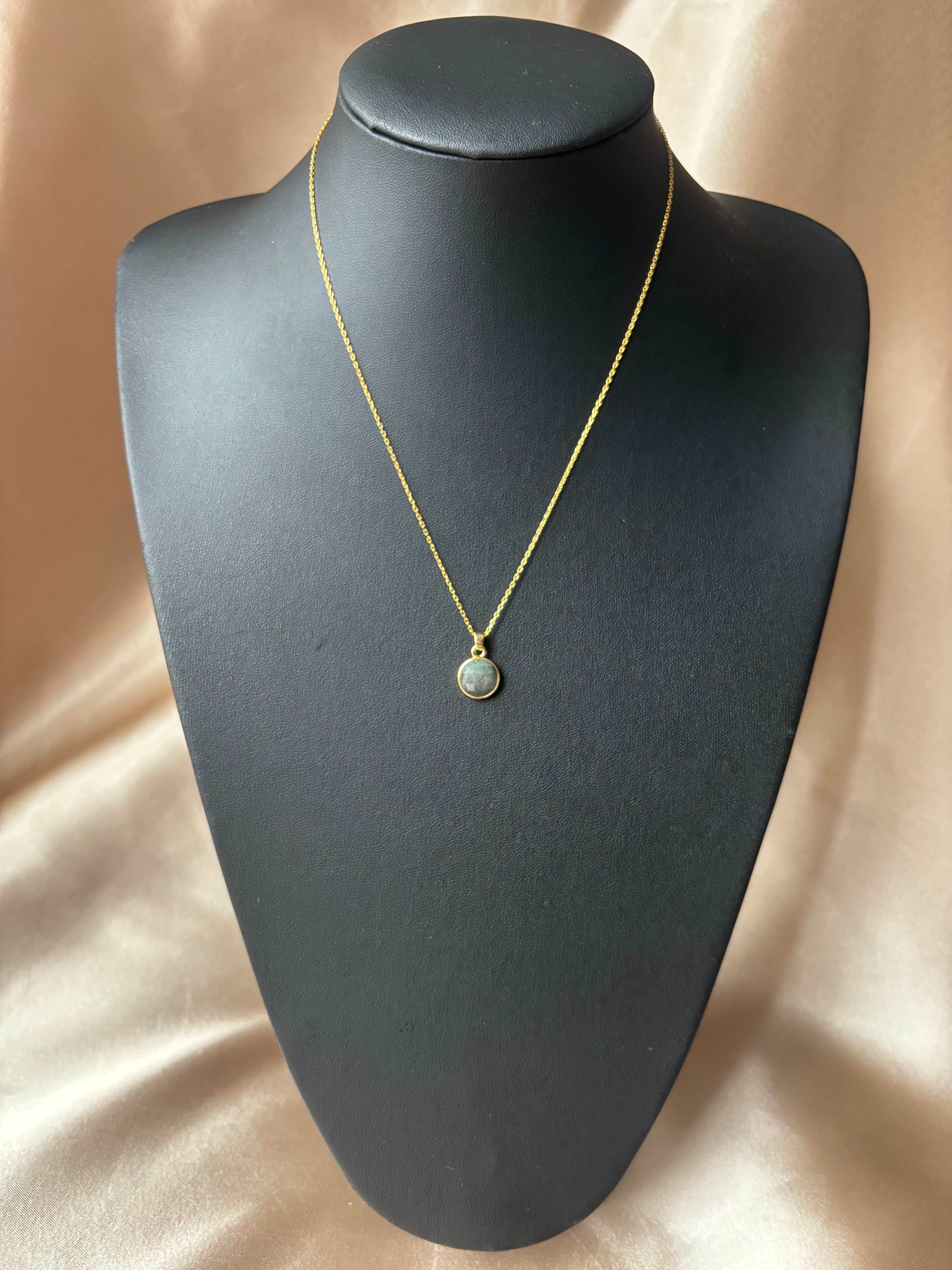 Labradorit Basic Round Gold Kolye