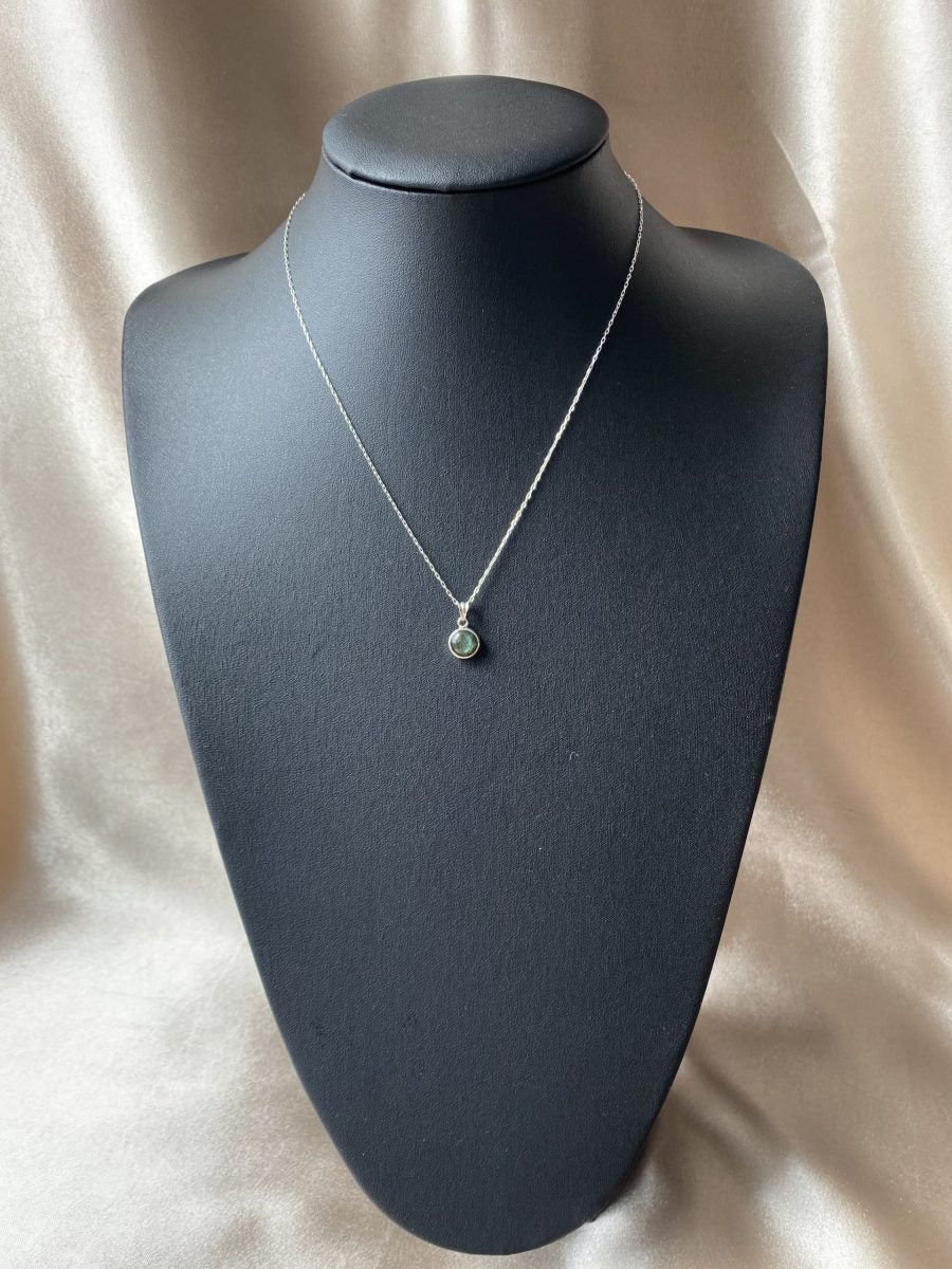 Labradorit Minimal Yuvarlak Gümüş Kolye