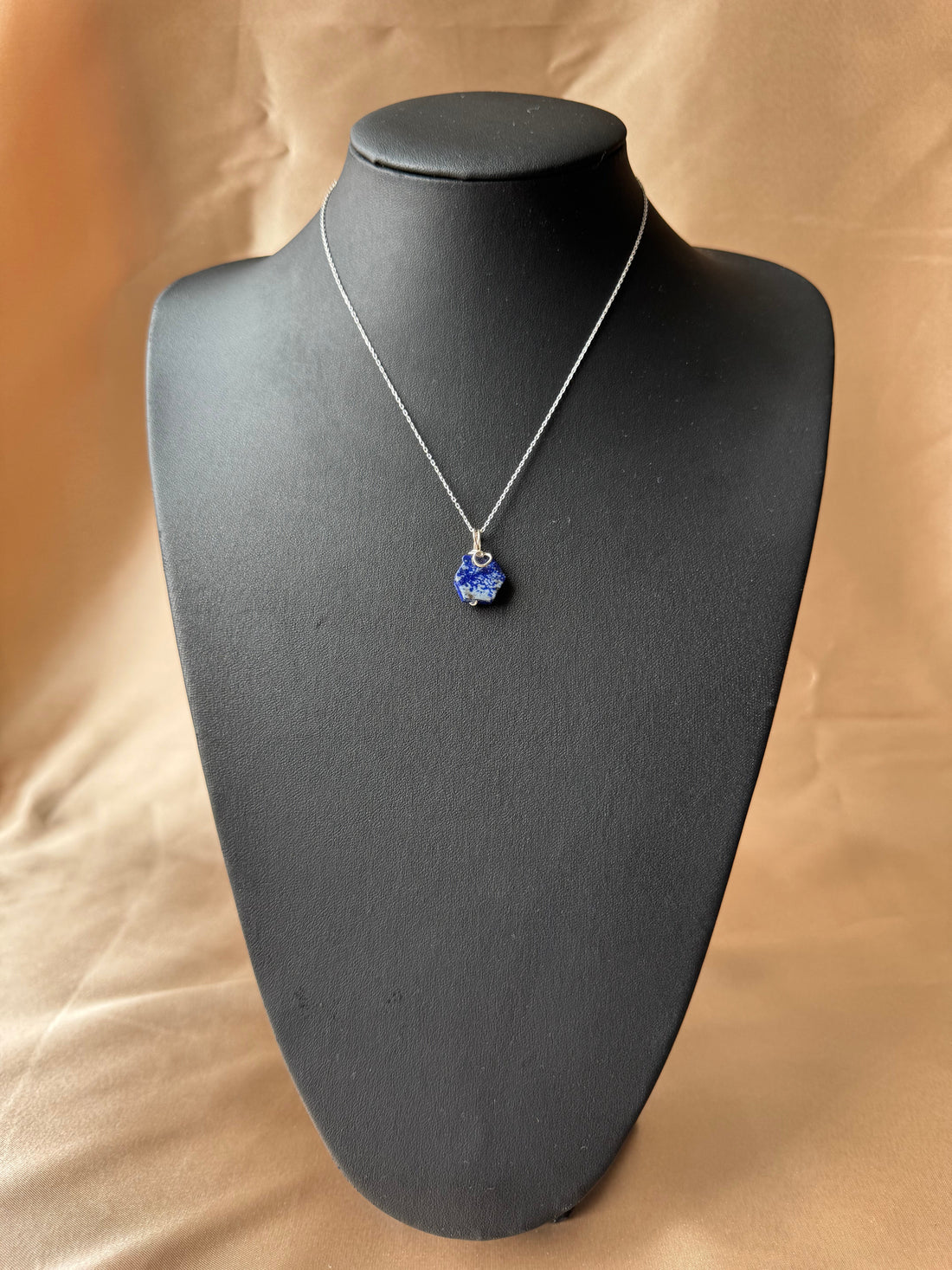 Lapis Lazuli Altıgen Kolye