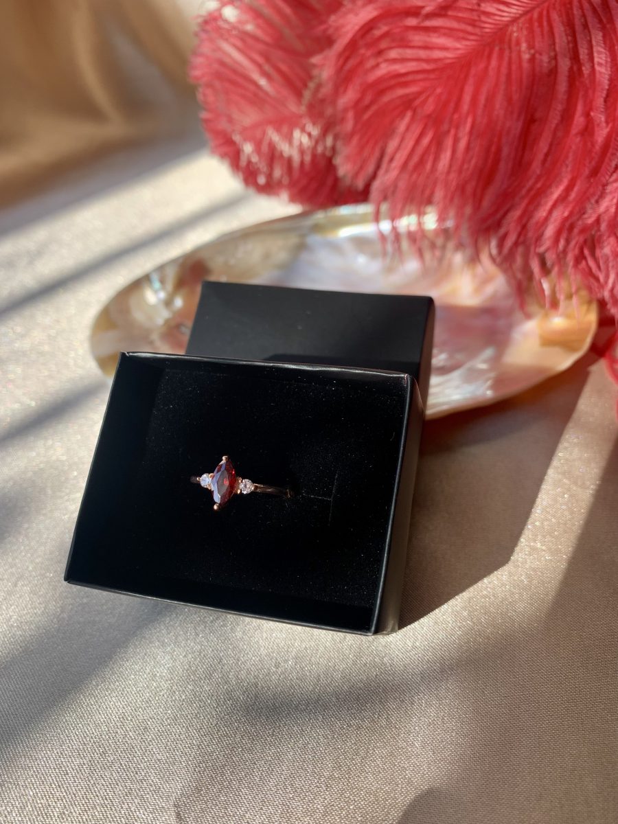 Lal Taşı (Garnet) Markiz Prenses Rose Gold Yüzük