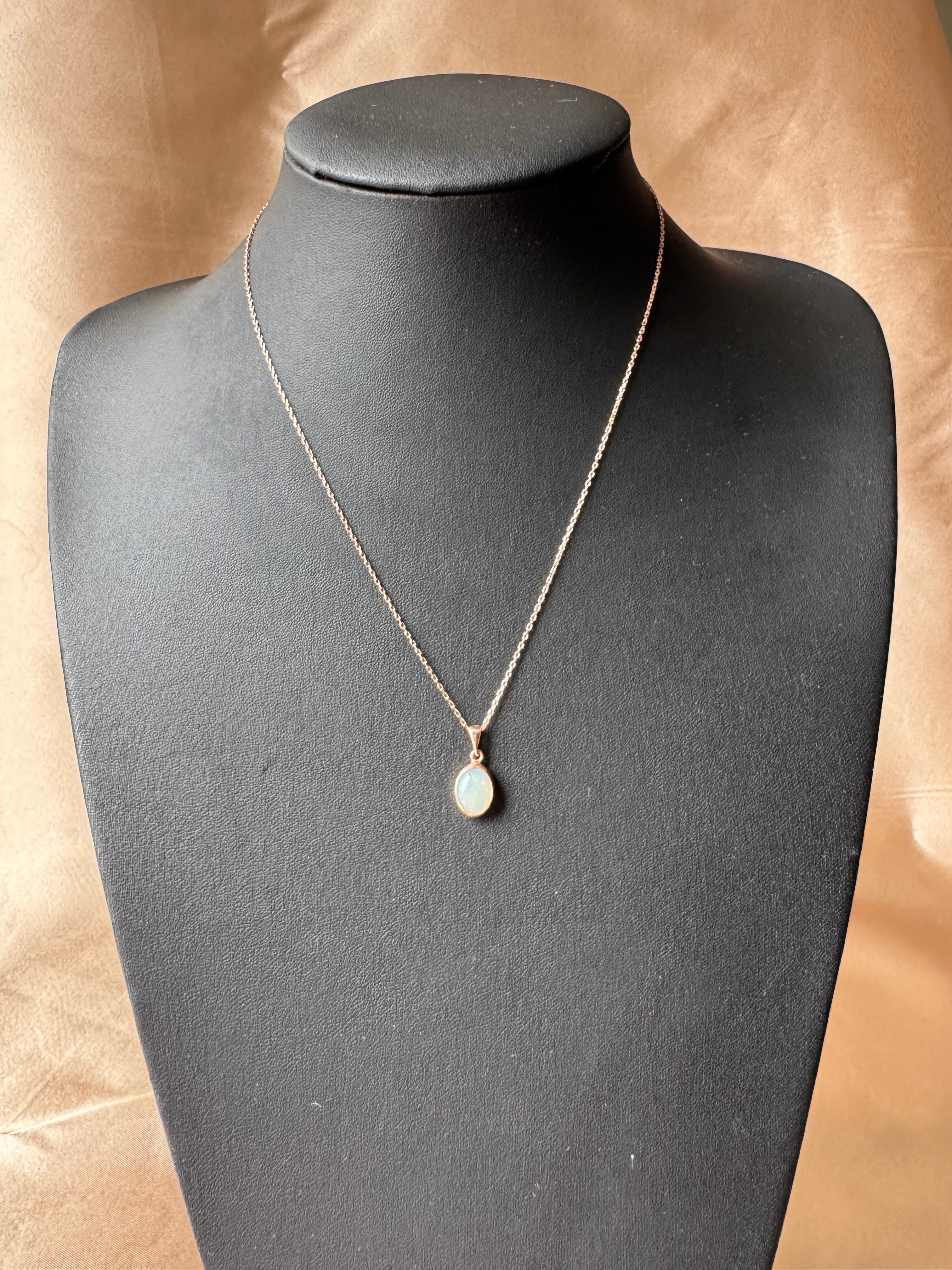 Opal Minimal Rose Gold Kolye