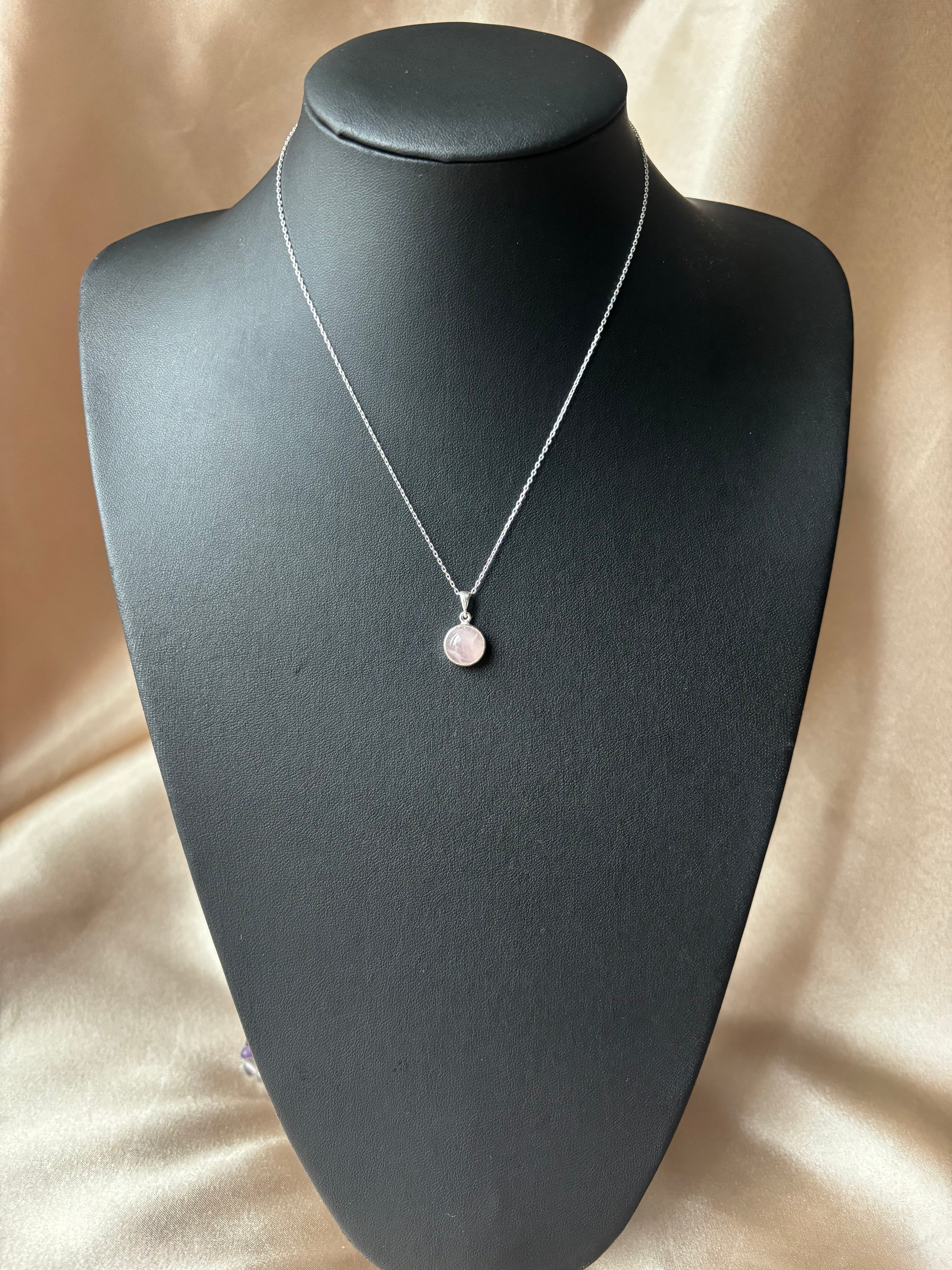 Pembe Kuvars Yuvarlak Gümüş Kolye