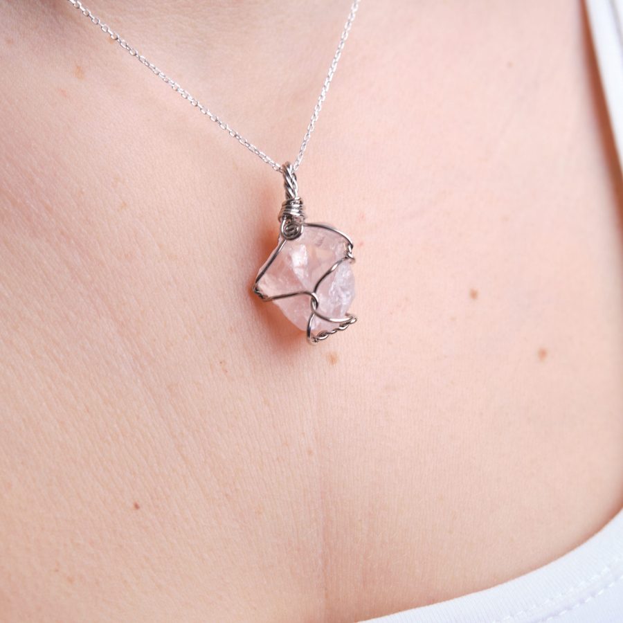 Pembe Kuvars Sarmal Kolye