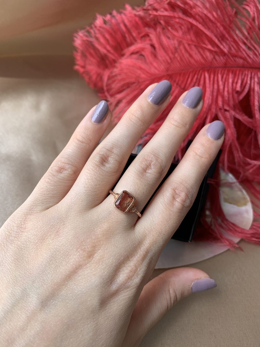 Zultanit Dörtgen Rose Gold Yüzük