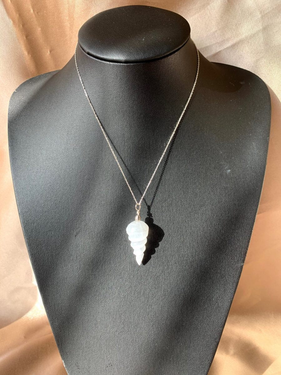 Selenit Unicorn Kolye