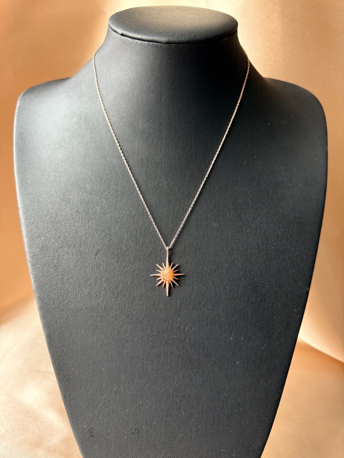 Güneş Taşı Büyük Kuzey Yıldızı Rose Gold Kolye