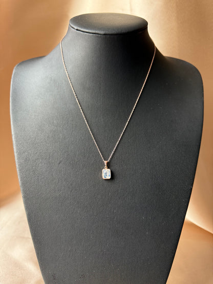 Ay Taşı Minimal Dörtgen Rose Gold Kolye