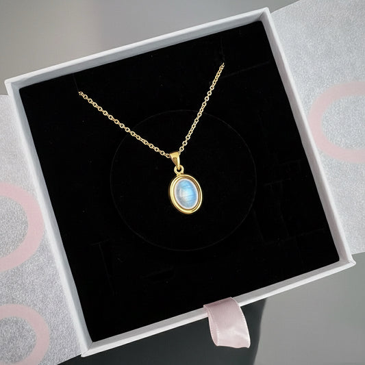 Ay Taşı Minimal Vintage Gold Kolye