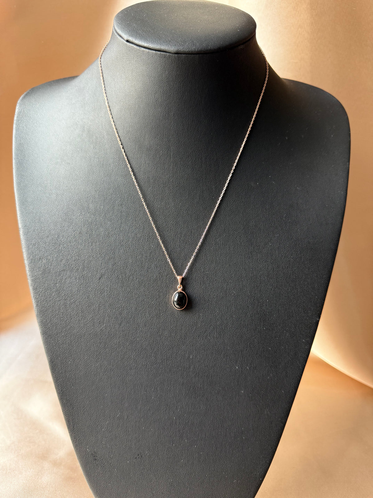 Oniks Minimal Rose Gold Kolye