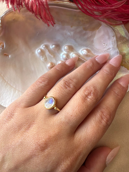 Ay Taşı Basic Gold Yüzük