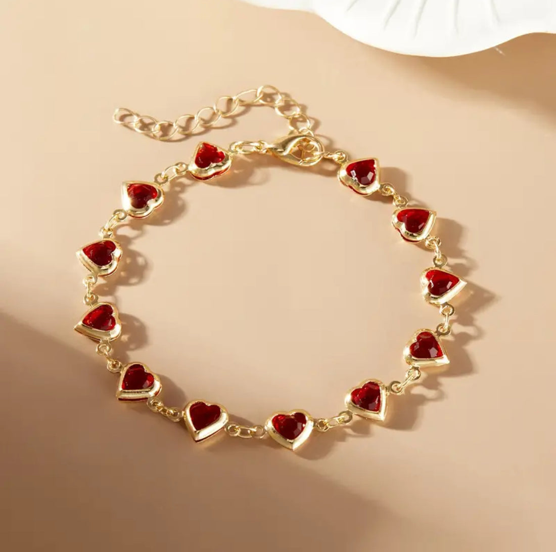 Kırmızı Taşlı Lovely Gold Renk Bileklik
