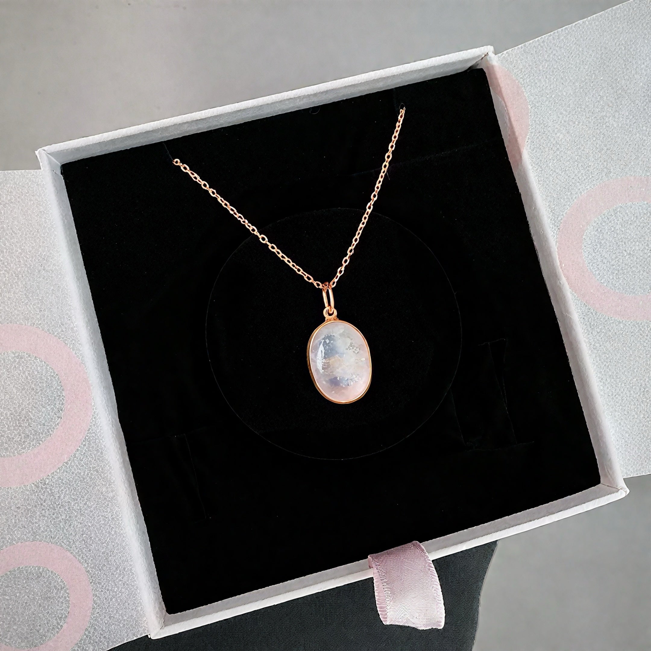 Ay Taşı Büyük Oval Rose Gold Kolye