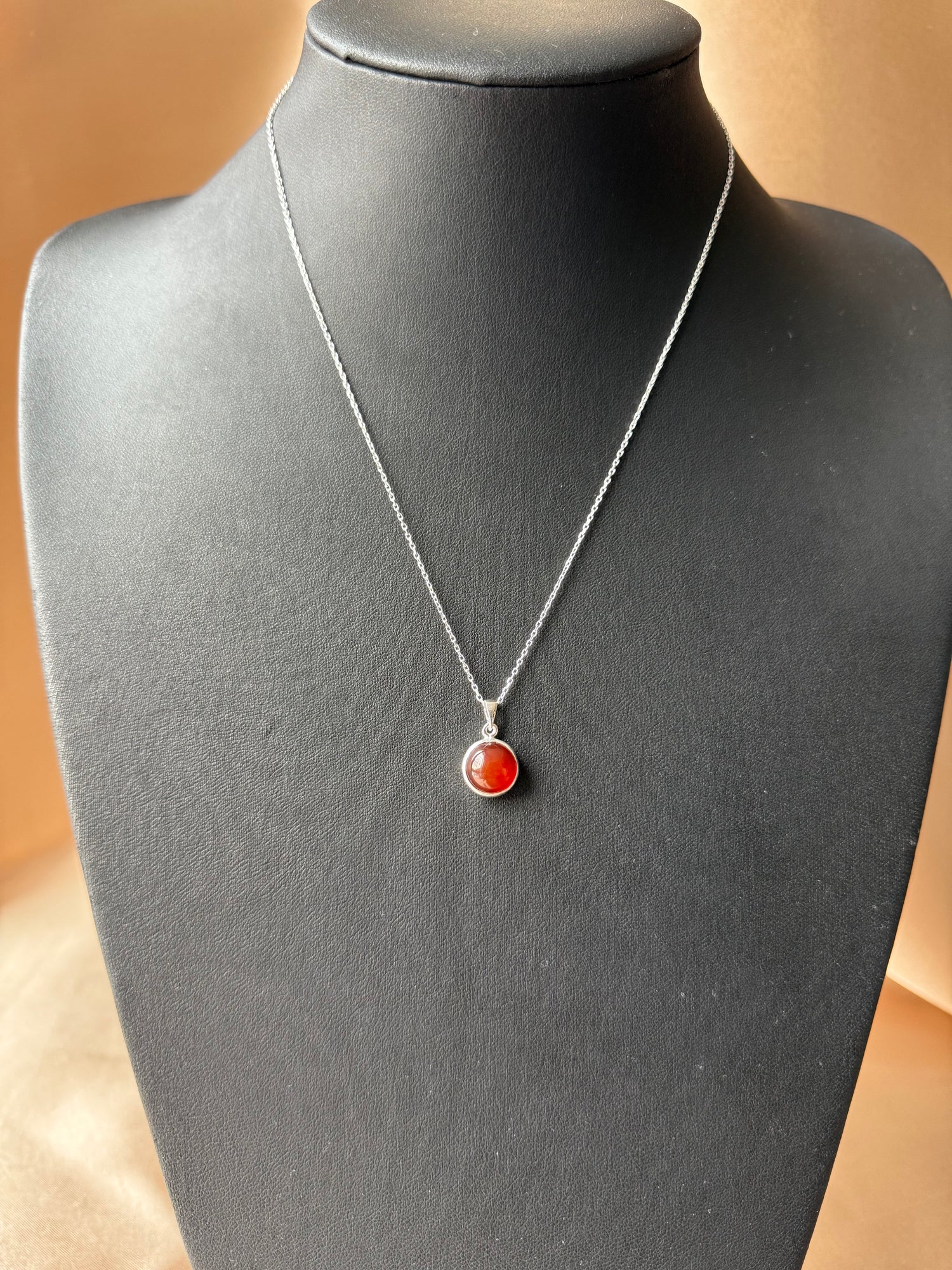 Akik Yuvarlak Gümüş Kolye