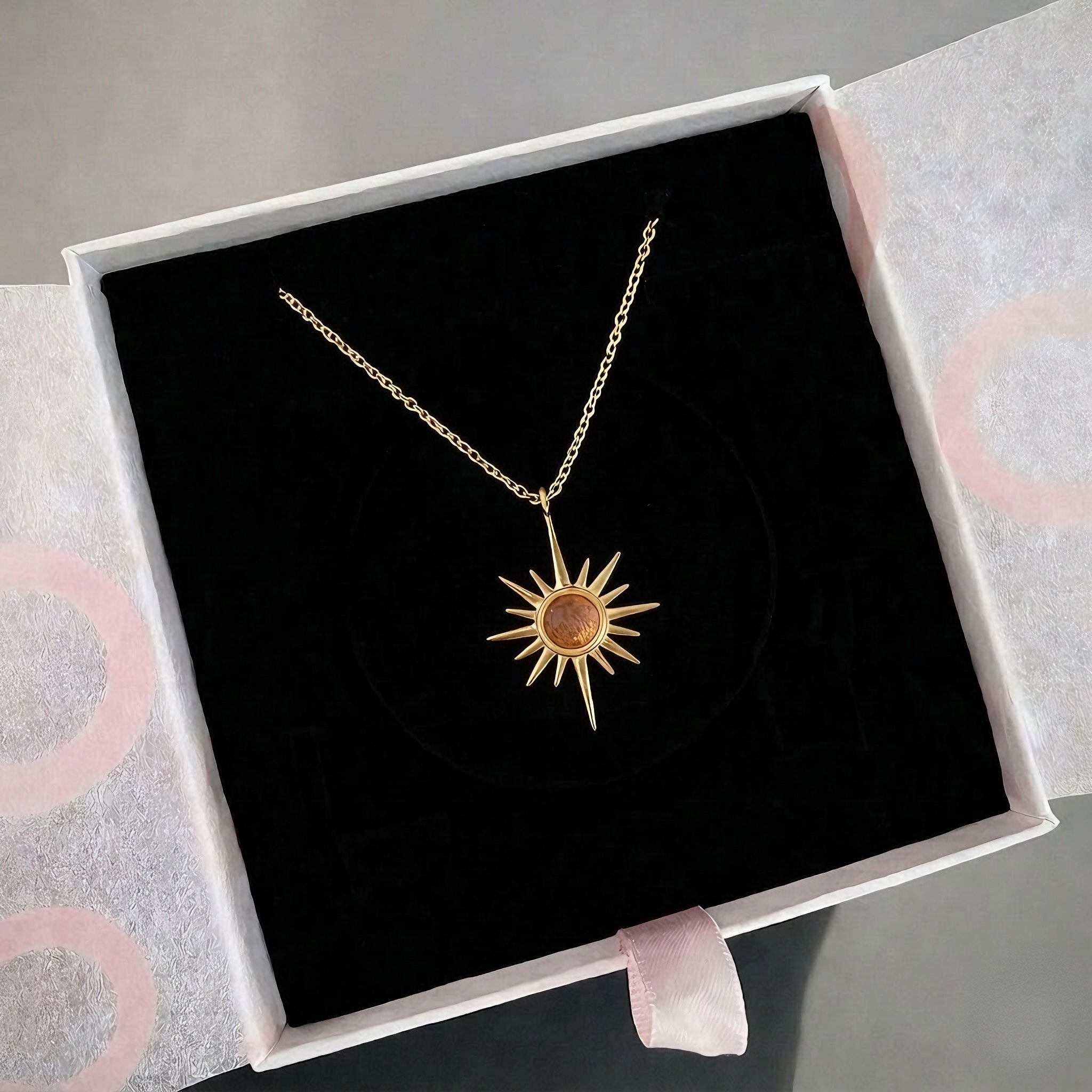 Güneş Taşı Kuzey Yıldızı Gold Kolye