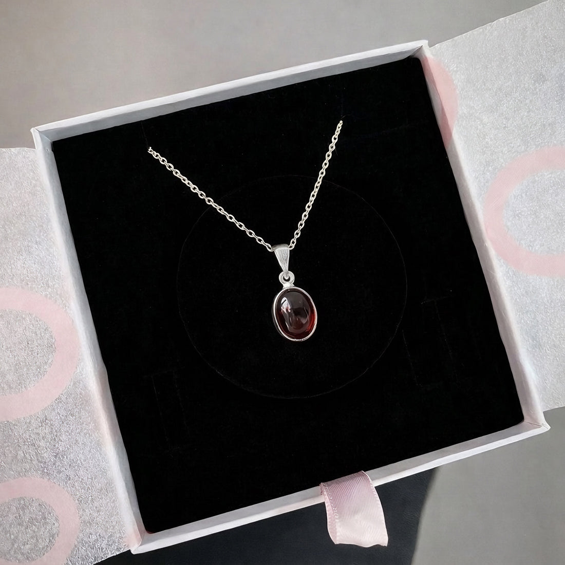 Lal Taşı (Garnet) Minimal Gümüş Kolye