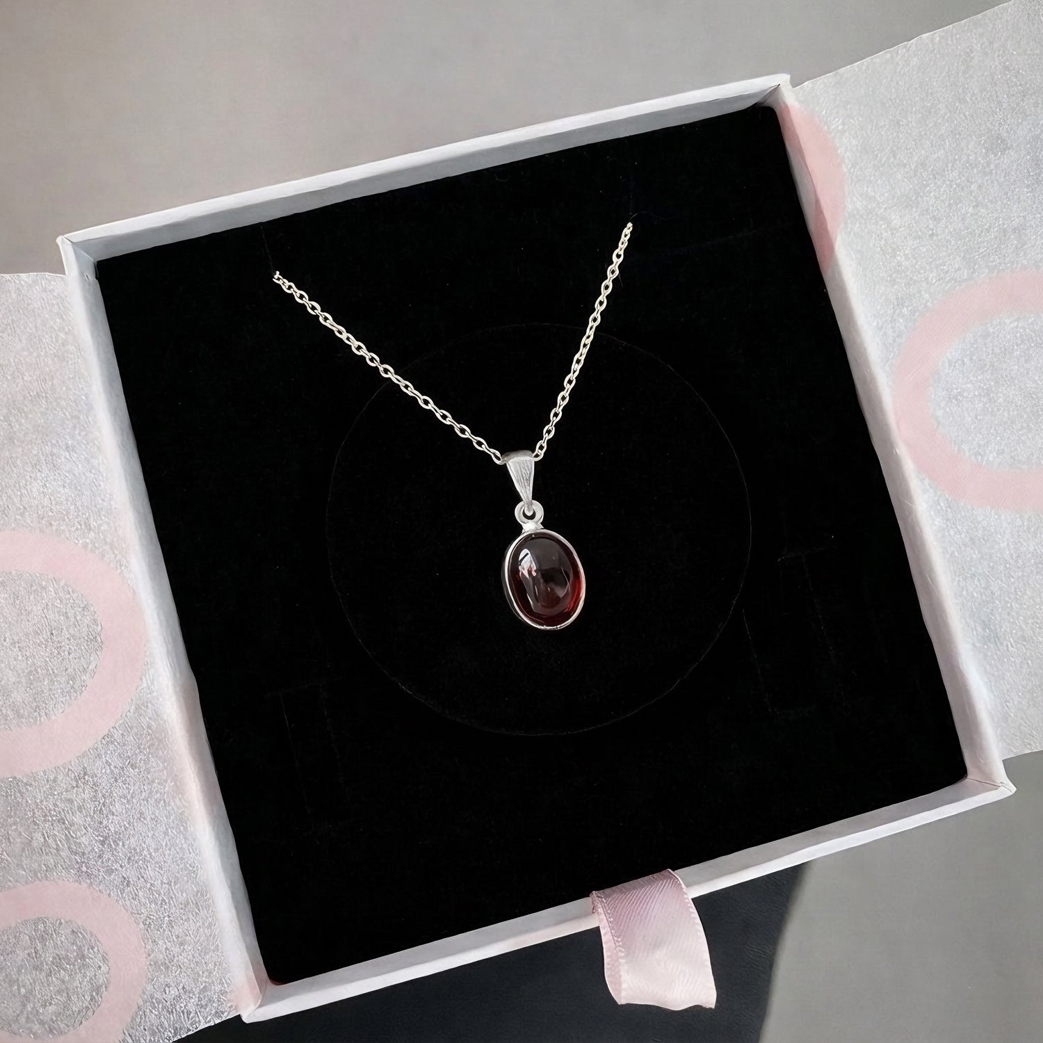 Lal Taşı (Garnet) Minimal Gümüş Kolye