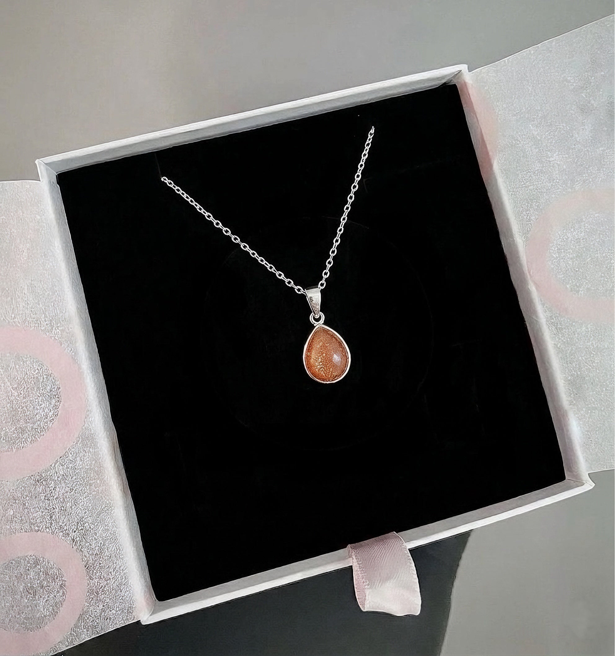 Güneş Taşı Minimal Damy Gümüş Kolye