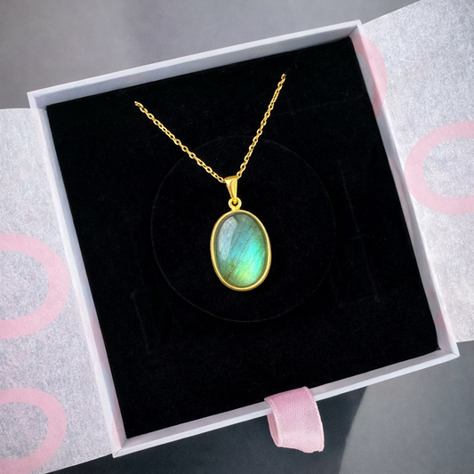 Labradorit Büyük Oval Gold Kolye