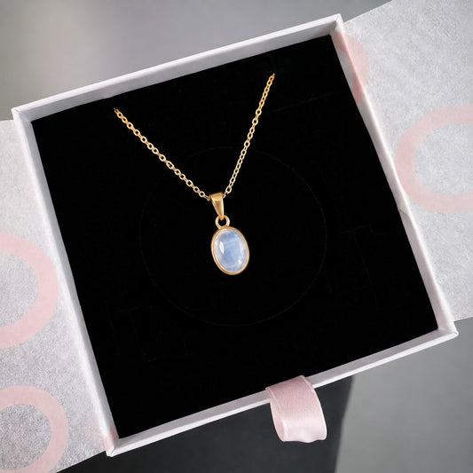 Ay Taşı Minimal Gold Kolye