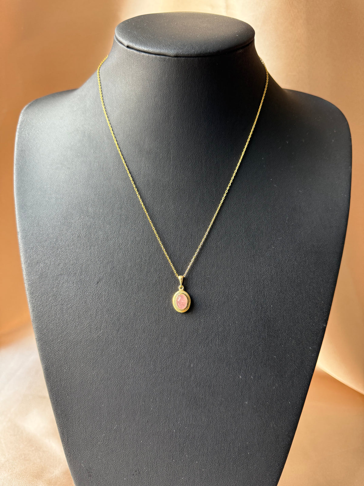 Pembe Kuvars Minimal Vintage Gold Kolye