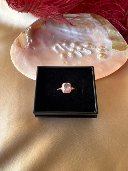 Pembe Kuvars Dörtgen Rose Gold Yüzük