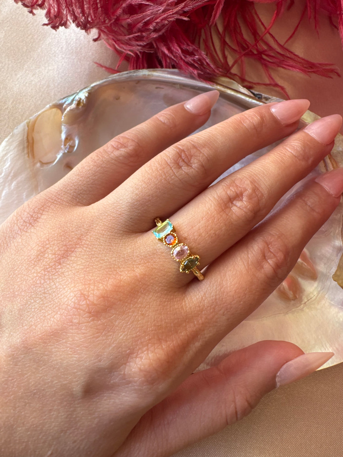 Karışık Doğal Taşlı Gold Yüzük