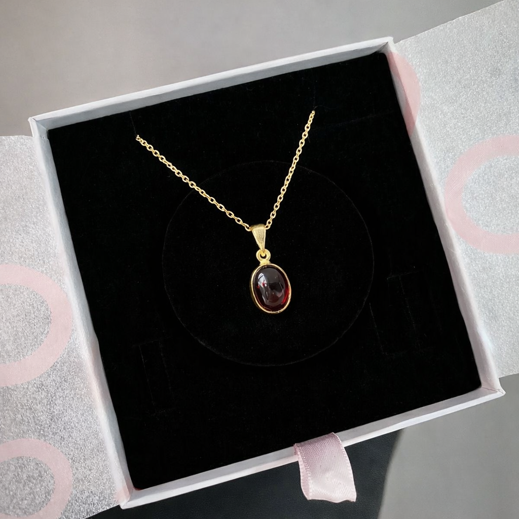 Lal Taşı (Garnet) Minimal Gold Kolye