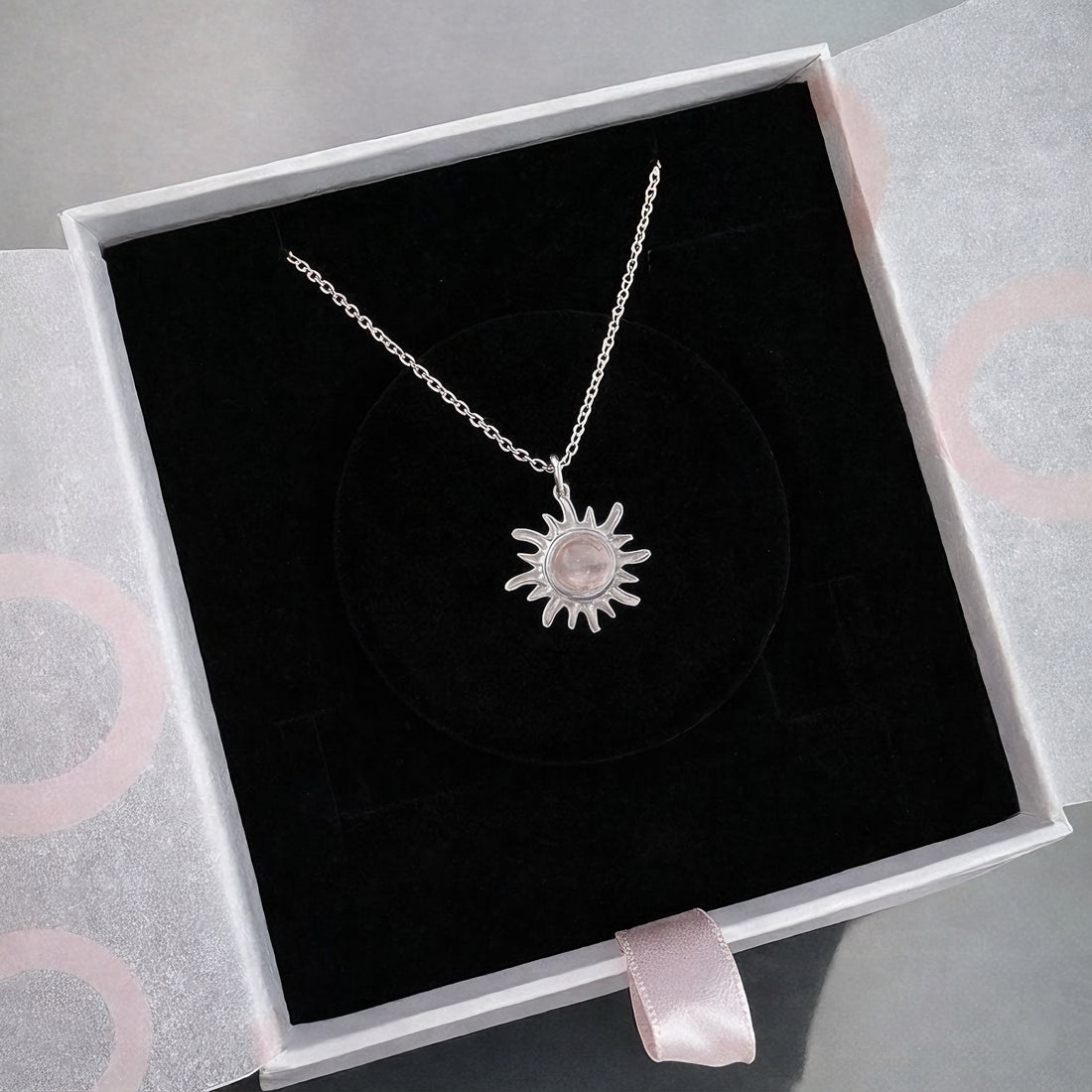 Pembe Kuvars Minimal Güneş Gümüş Kolye