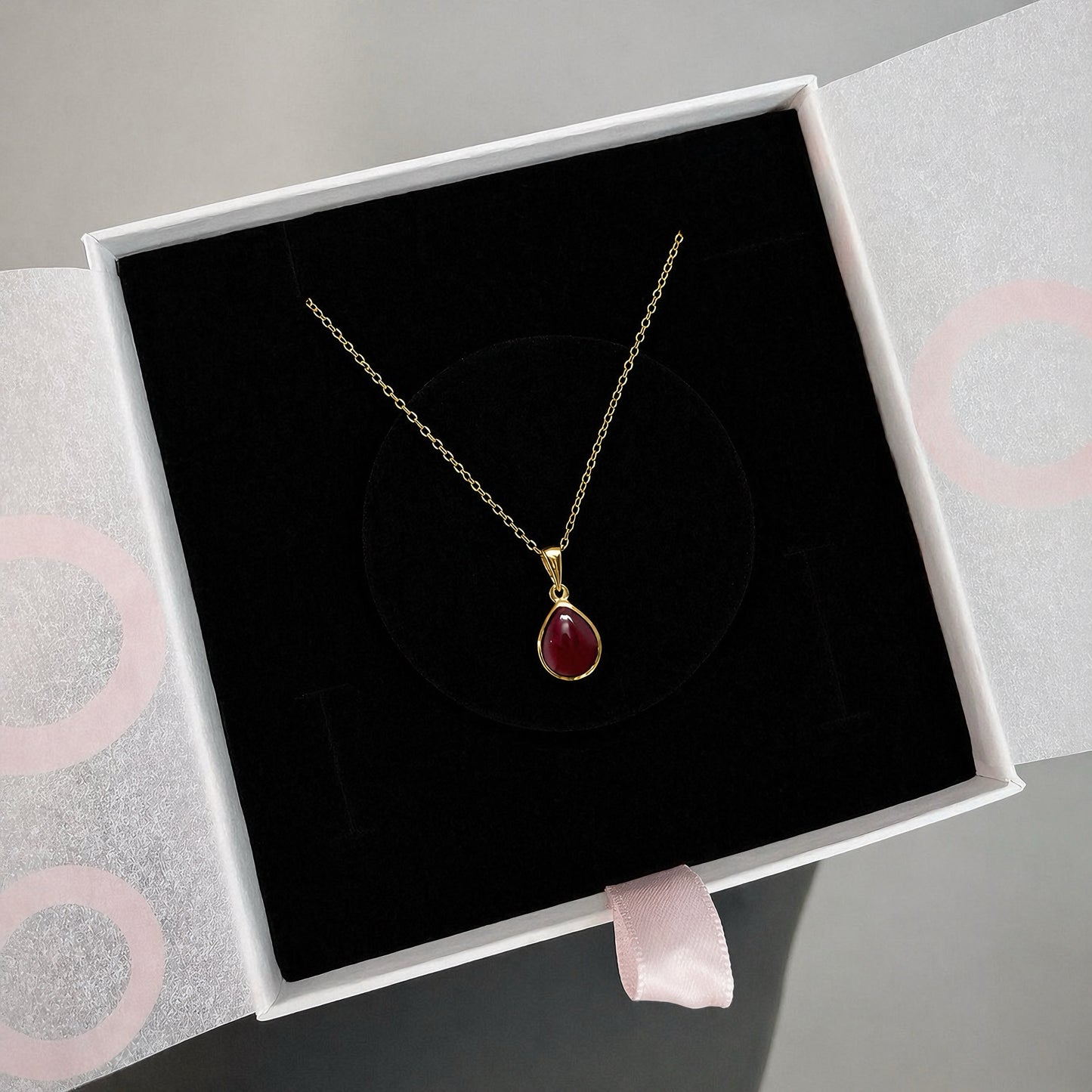 Lal Taşı (Garnet) Minimal Damy Gold Kolye