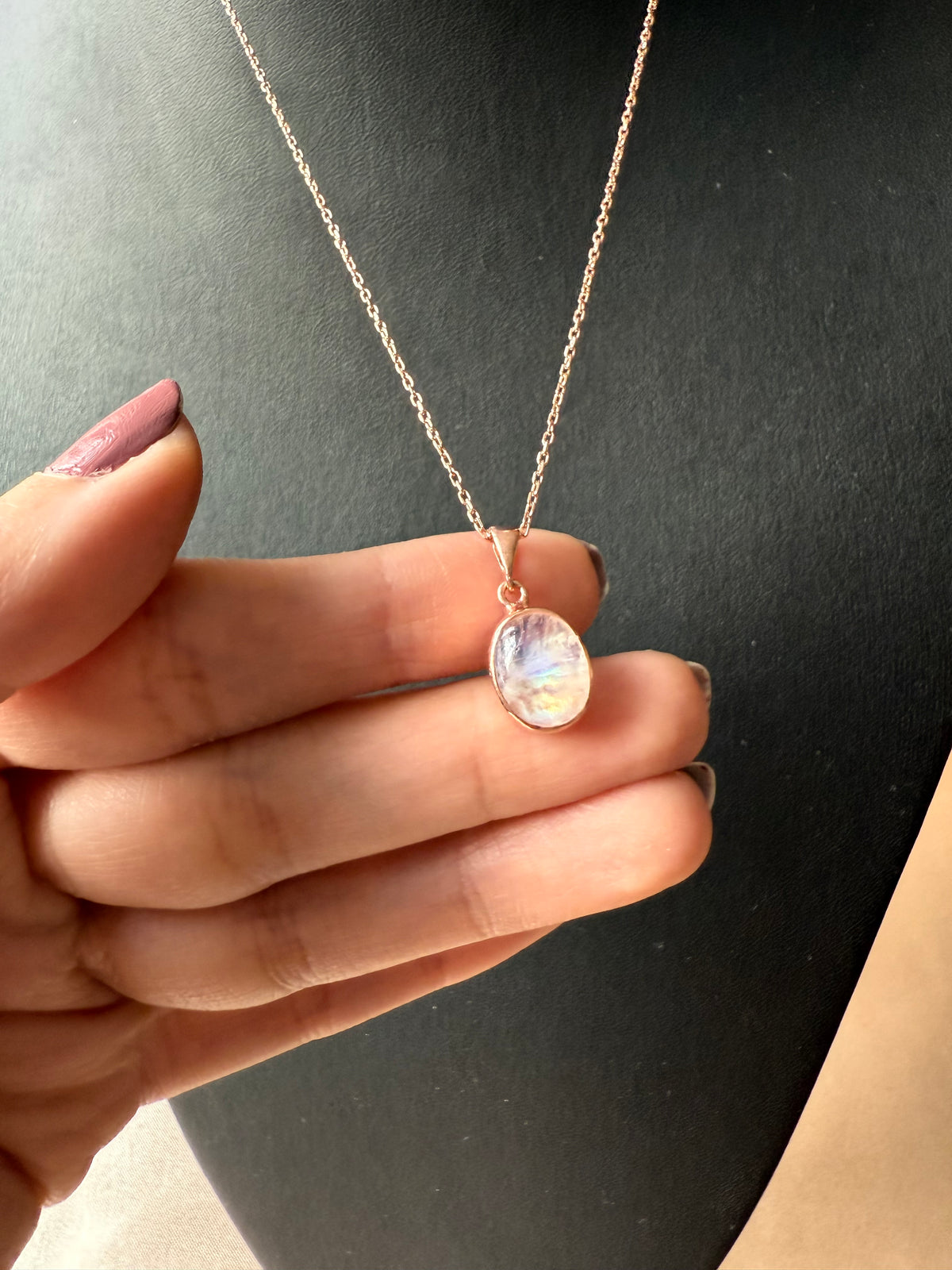 Ay Taşı Minimal Rose Gold Kolye
