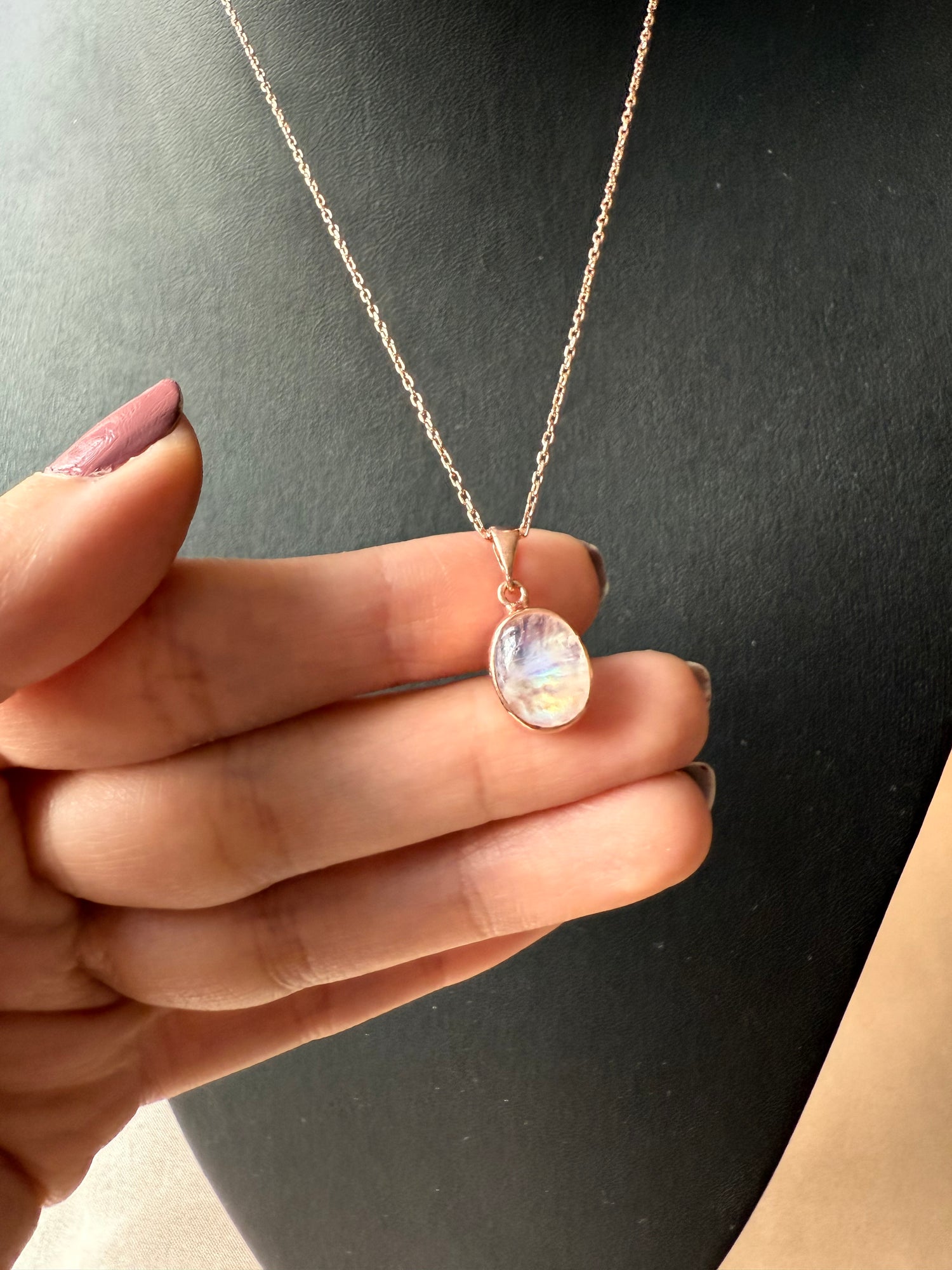 Ay Taşı Minimal Rose Gold Kolye
