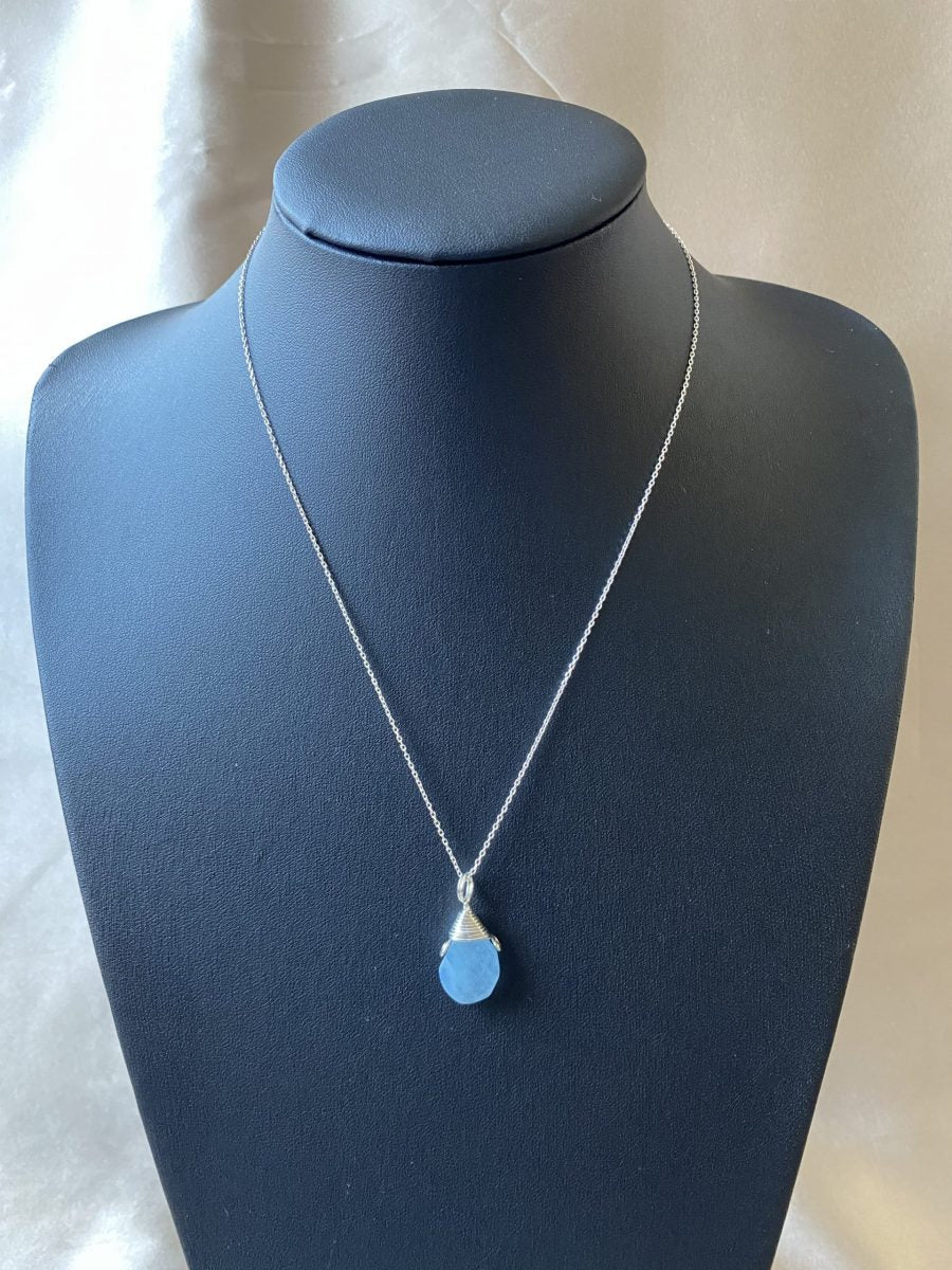 Akuamarin Burgu Kolye