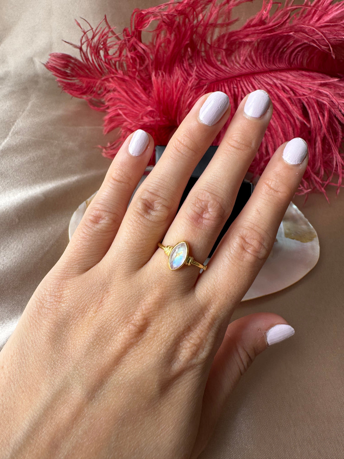 Ay Taşı Markiz Gold Yüzük